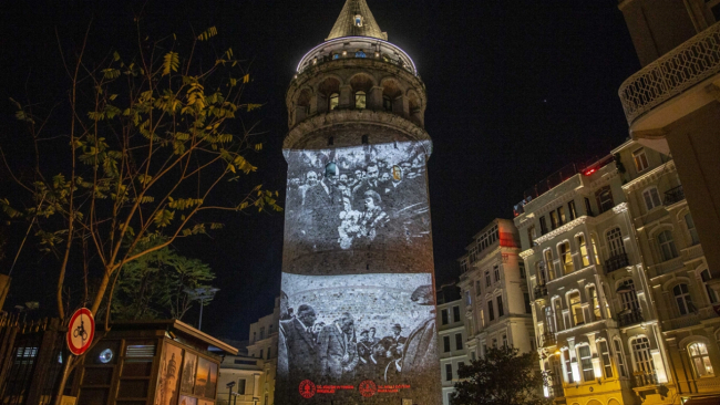 Şehit öğretmenlerin isimleri Galata Kulesi'ne yansıtıldı